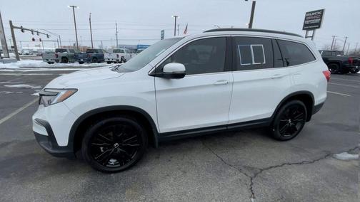 White 2022 Honda Pilot Special Edition
