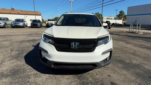 White 2022 Honda Pilot Special Edition