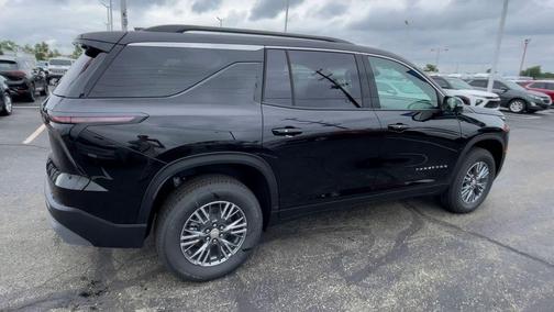 Mosaic Black Metallic 2026 Chevrolet Traverse LT