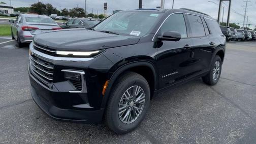 Mosaic Black Metallic 2026 Chevrolet Traverse LT