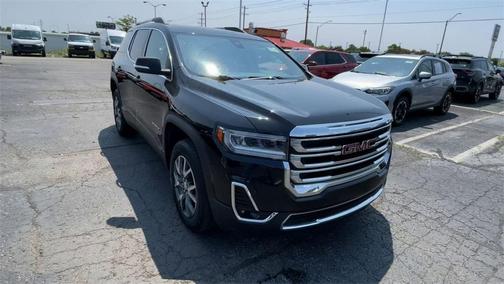 2023 GMC Acadia SLT