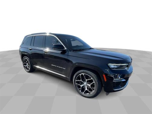 2022 Jeep Grand Cherokee Summit