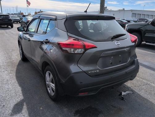 2020 Nissan Kicks S
