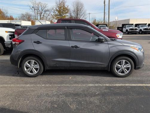 2020 Nissan Kicks S
