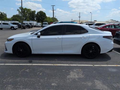 2022 Toyota Camry LE