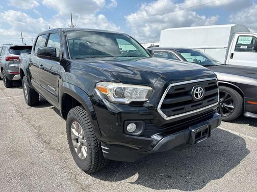 Black 2017 Toyota Tacoma SR5