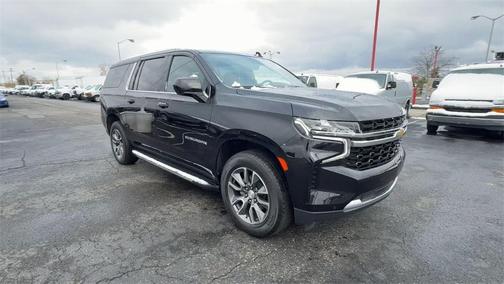 2023 Chevrolet Suburban LS