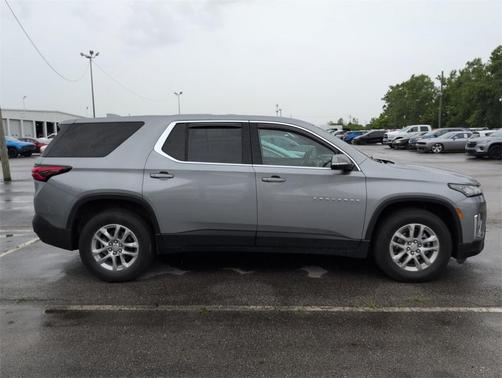 2023 Chevrolet Traverse LS