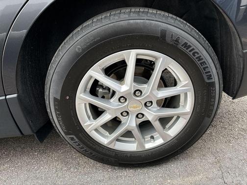 Gray 2022 Chevrolet Equinox 1LT