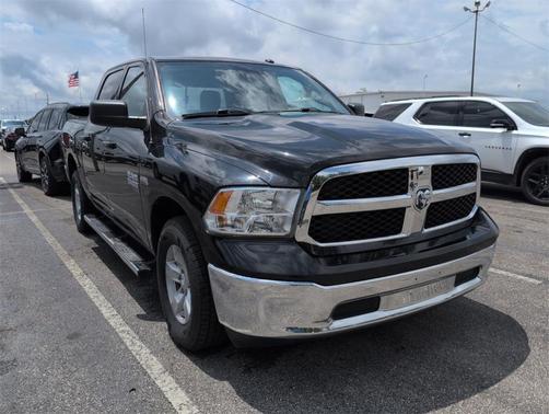 2019 RAM 1500 Classic SLT