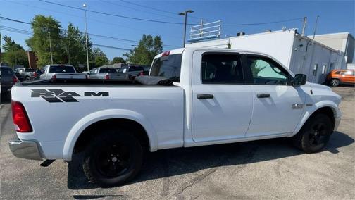 2017 RAM 1500 SLT