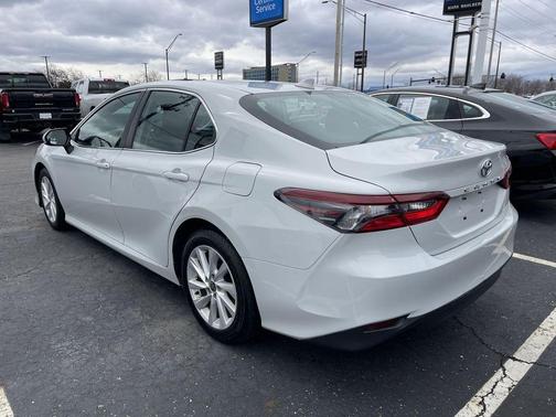 2022 Toyota Camry LE