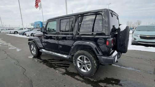 Black Clearcoat 2022 Jeep Wrangler Unlimited Sahara