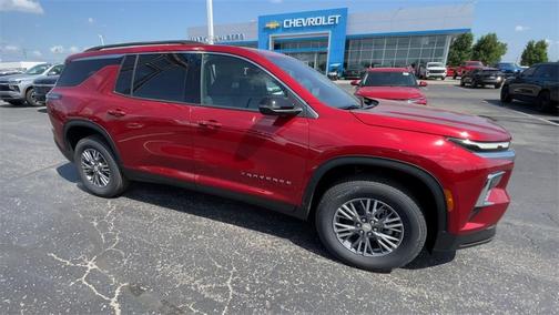 2025 Chevrolet Traverse LT