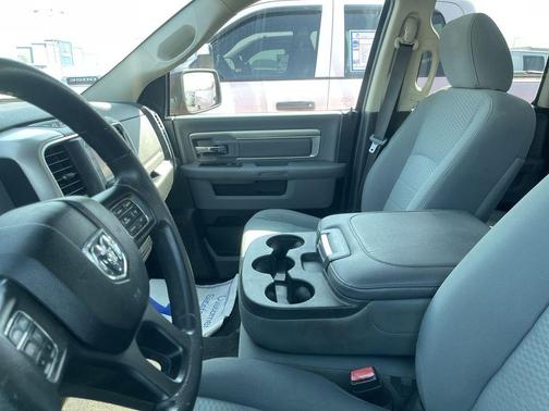 Flame Red Clearcoat 2017 RAM 1500 SLT