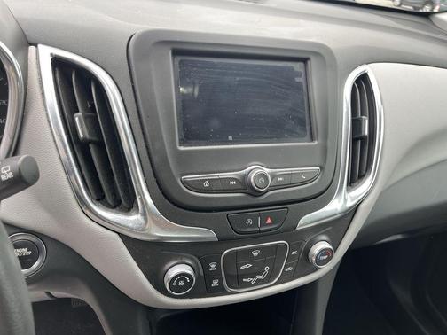 Gray 2022 Chevrolet Equinox LS