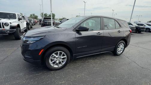 Gray 2022 Chevrolet Equinox LS