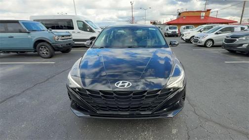 2021 Hyundai ELANTRA SE