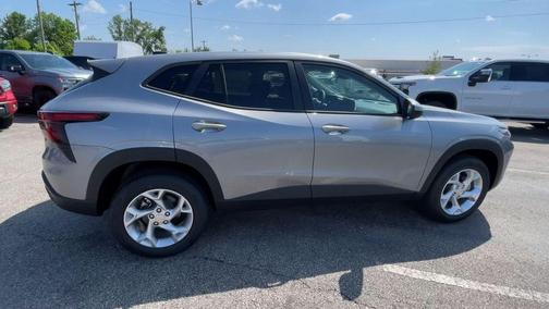 Sterling Gray Metallic 2026 Chevrolet Trax LS