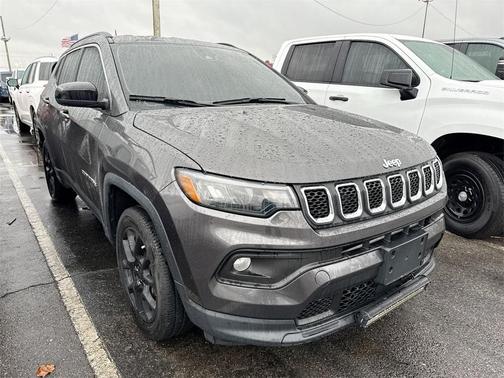 2023 Jeep Compass Latitude Lux