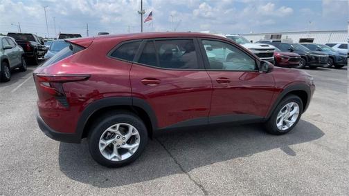2025 Chevrolet Trax LS