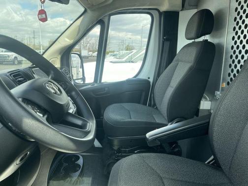 Bright White Clearcoat 2025 RAM ProMaster 2500 High Roof