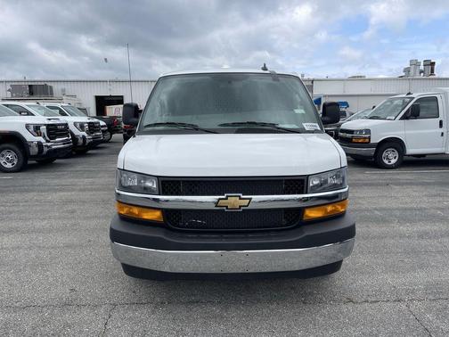 Summit White 2026 Chevrolet Express 2500 Work Van