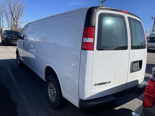 2022 Chevrolet Express 2500 Work Van