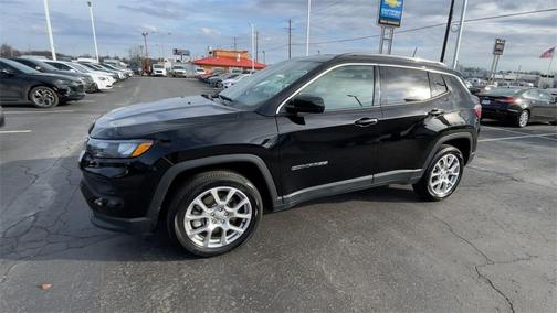 2023 Jeep Compass Latitude Lux