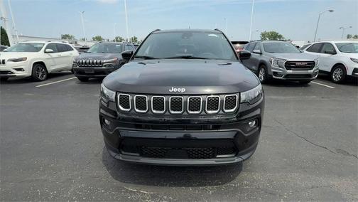 2023 Jeep Compass Latitude Lux