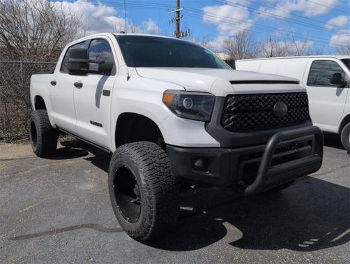 2018 Toyota Tundra SR5