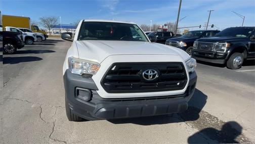 2017 Toyota Tacoma SR