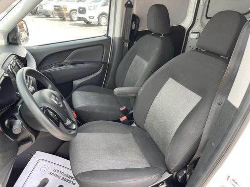 Bright White 2022 RAM ProMaster City Base