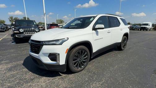 Summit White 2023 Chevrolet Traverse RS