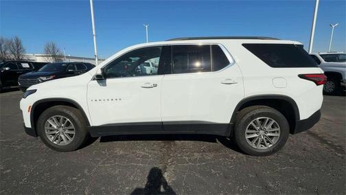 2022 Chevrolet Traverse LT Cloth