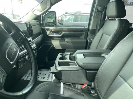Onyx Black 2025 GMC Sierra 3500 SLE