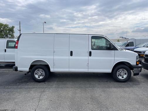 2025 Chevrolet Express 2500 Work Van