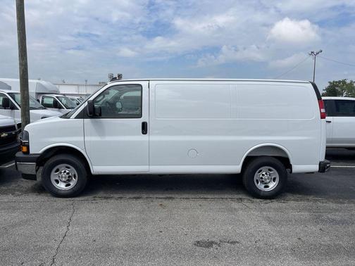 2025 Chevrolet Express 2500 Work Van