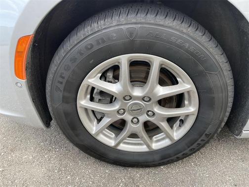 2024 Chrysler Pacifica Touring-L