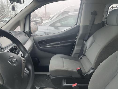 2021 Nissan NV200 S