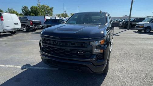 2025 Chevrolet Silverado 1500 Custom