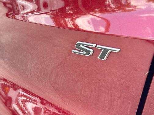 Cinnabar Metallic 2024 Buick Envista Sport Touring