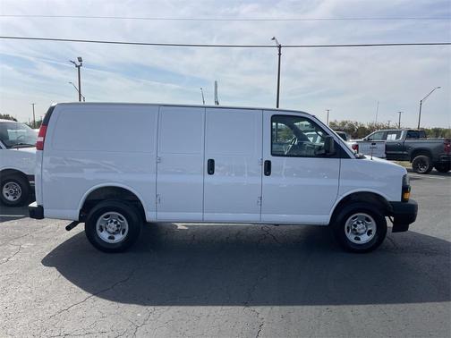 2024 Chevrolet Express 2500 Work Van