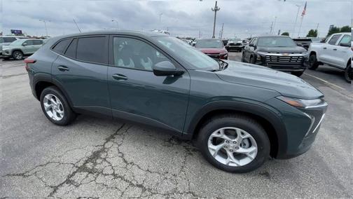 2025 Chevrolet Trax LS