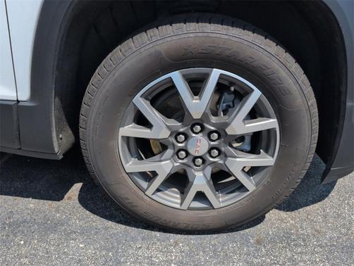 2022 GMC Acadia SLE