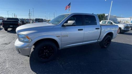 2016 RAM 1500 SLT