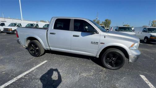 2016 RAM 1500 SLT