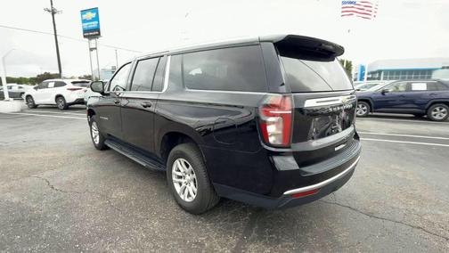 Black 2023 Chevrolet Suburban LT