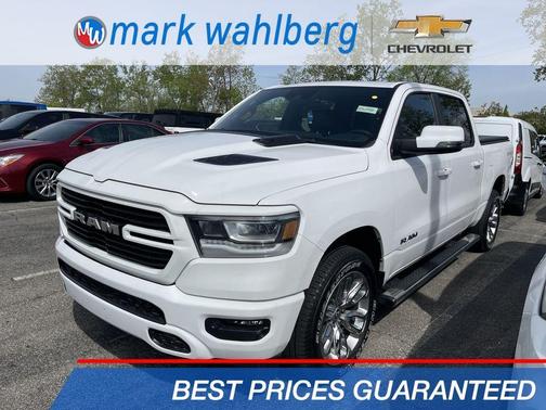 Bright White Clearcoat 2023 RAM 1500 Laramie