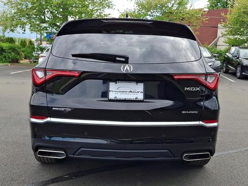 Majestic Black Pearl 2023 Acura MDX Technology Package
